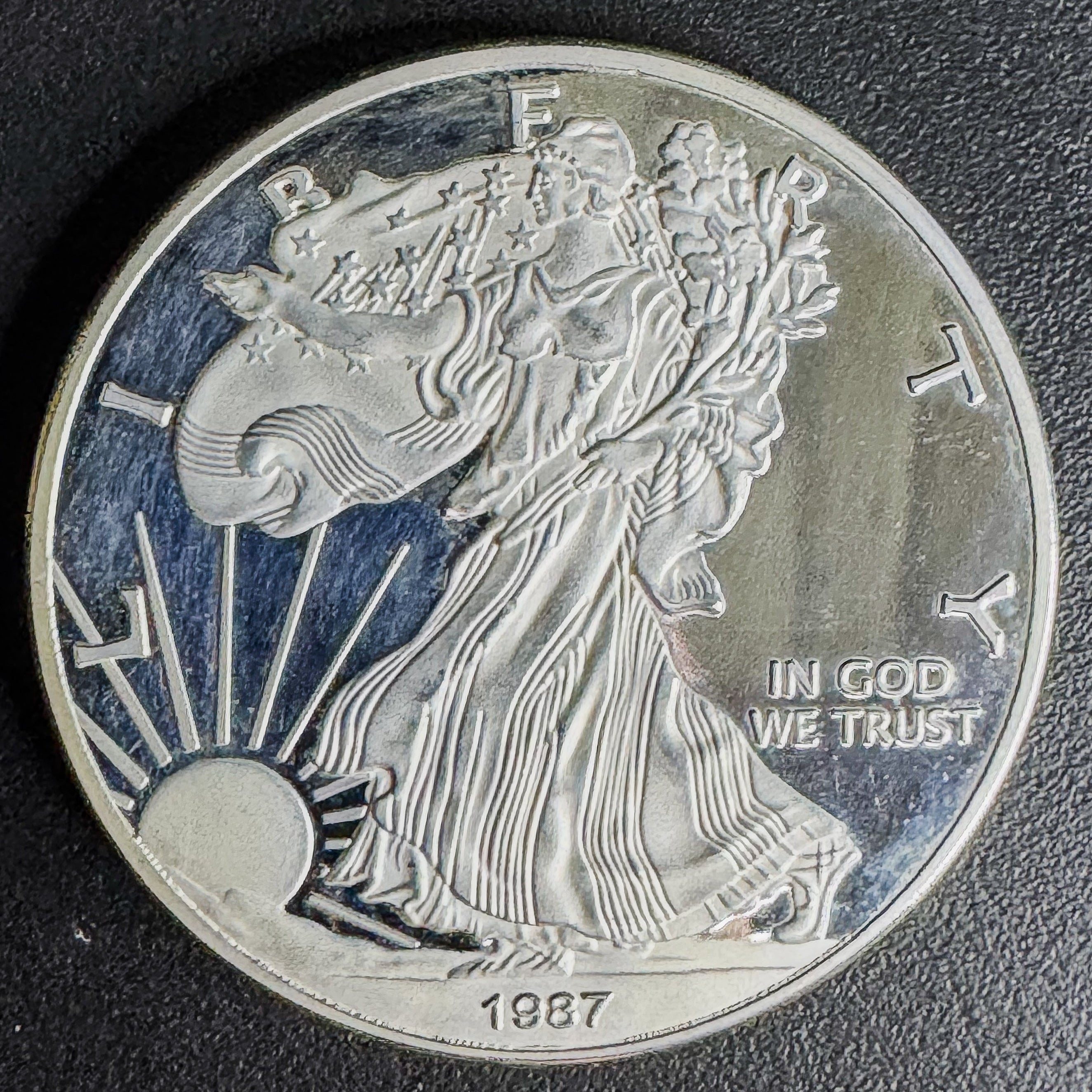 American Silver Eagle (1986–Present) — 1 oz .999 Fine Silver (Random Year)